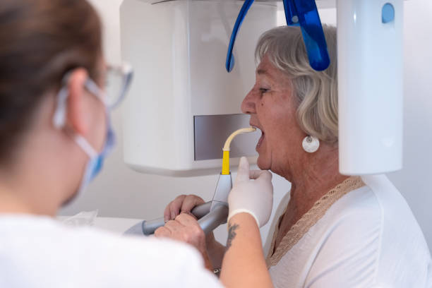Best Holiday Emergency Dentist in West Deland, FL